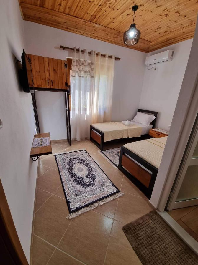 B Vishe Guest House Gjirokaster Exterior photo