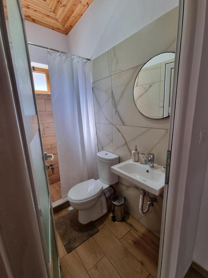 B Vishe Guest House Gjirokaster Exterior photo