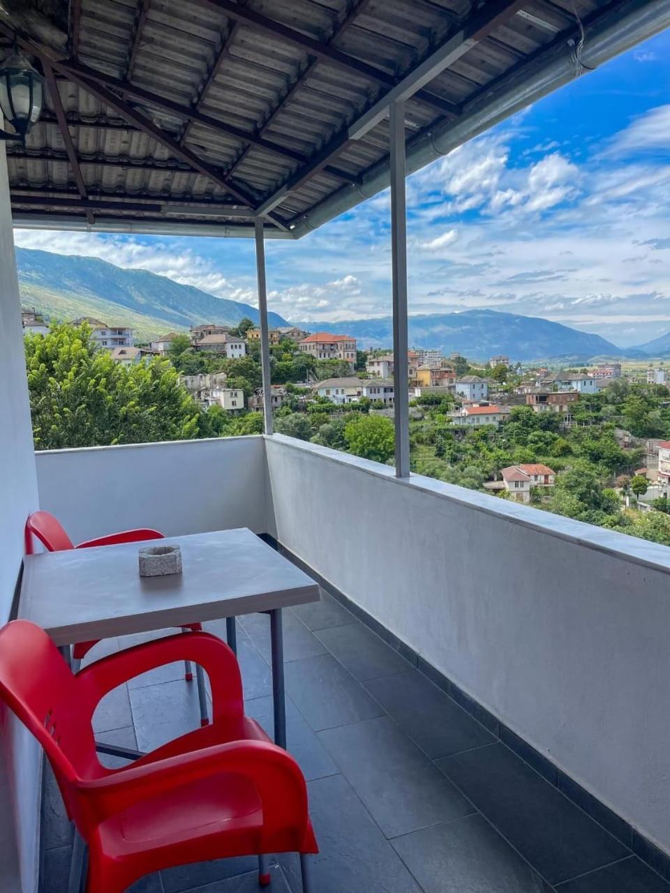 B Vishe Guest House Gjirokaster Exterior photo